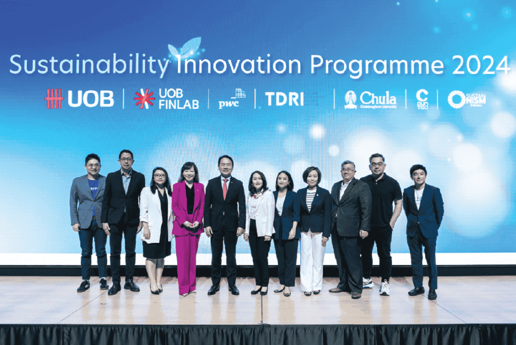 Uob Finlab Thailand Gta Wins Prime Minster Award - Thailand